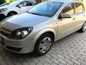 Opel Astra 1.6 kombi autóbérlés Győr, kedvező áron